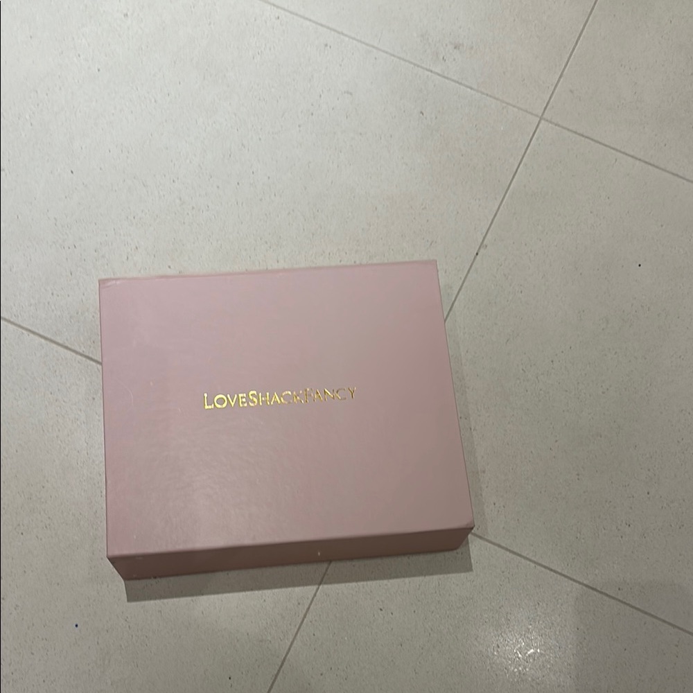 LoveShackFancy Magnetic box only.